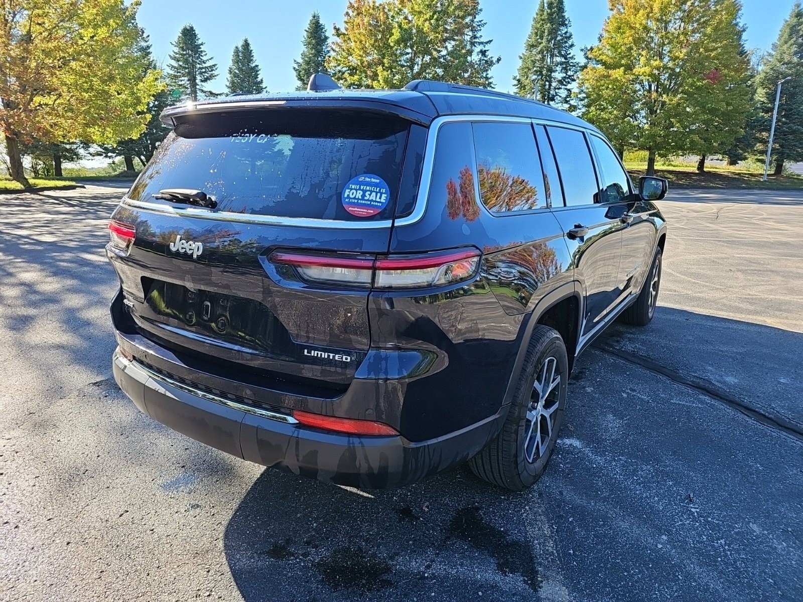 Certified Used 2024 Midnight Sky Jeep Limited image 5
