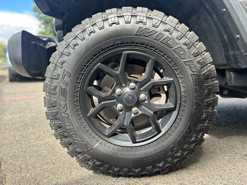 Used 2018 Granite Crystal Metallic Clearcoat Jeep Unlimited Rubicon image 11