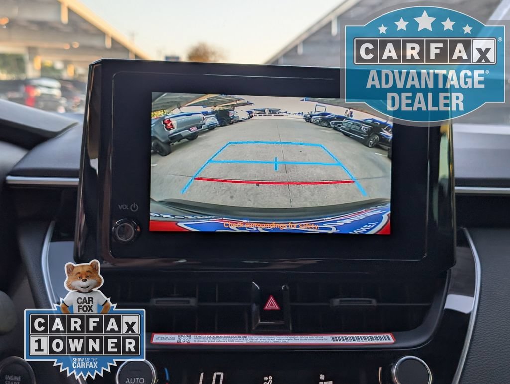 Used 2025  Toyota SE image 7