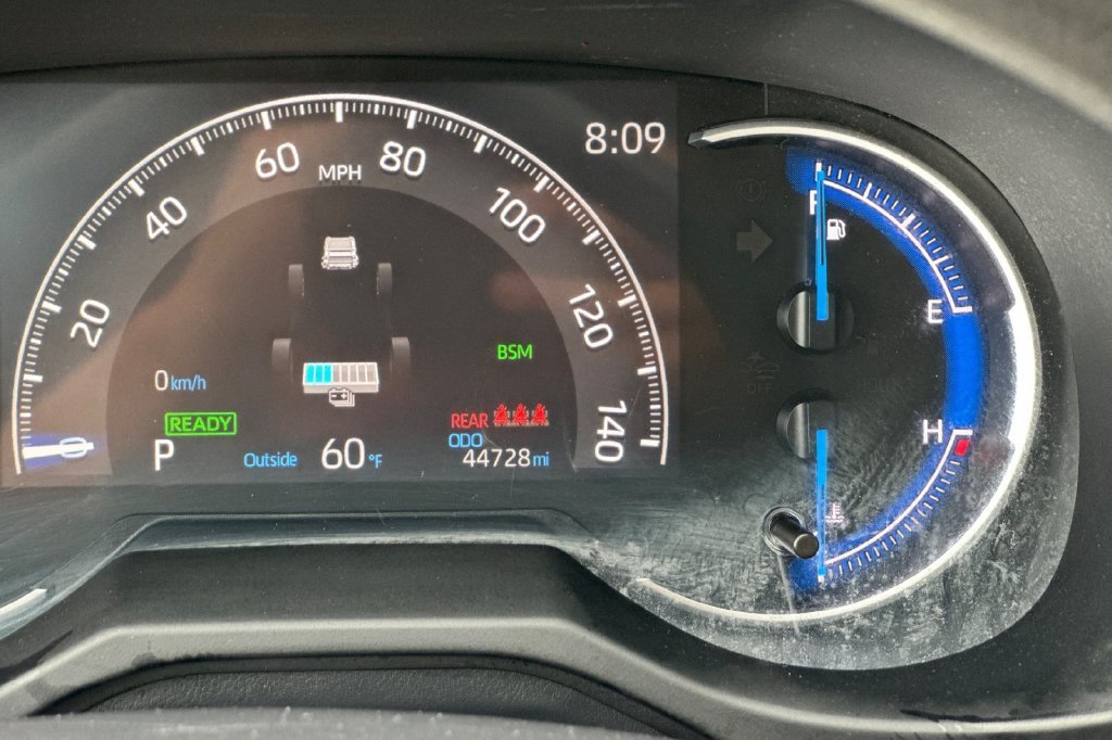 Used 2025 Black Toyota XLE image 32