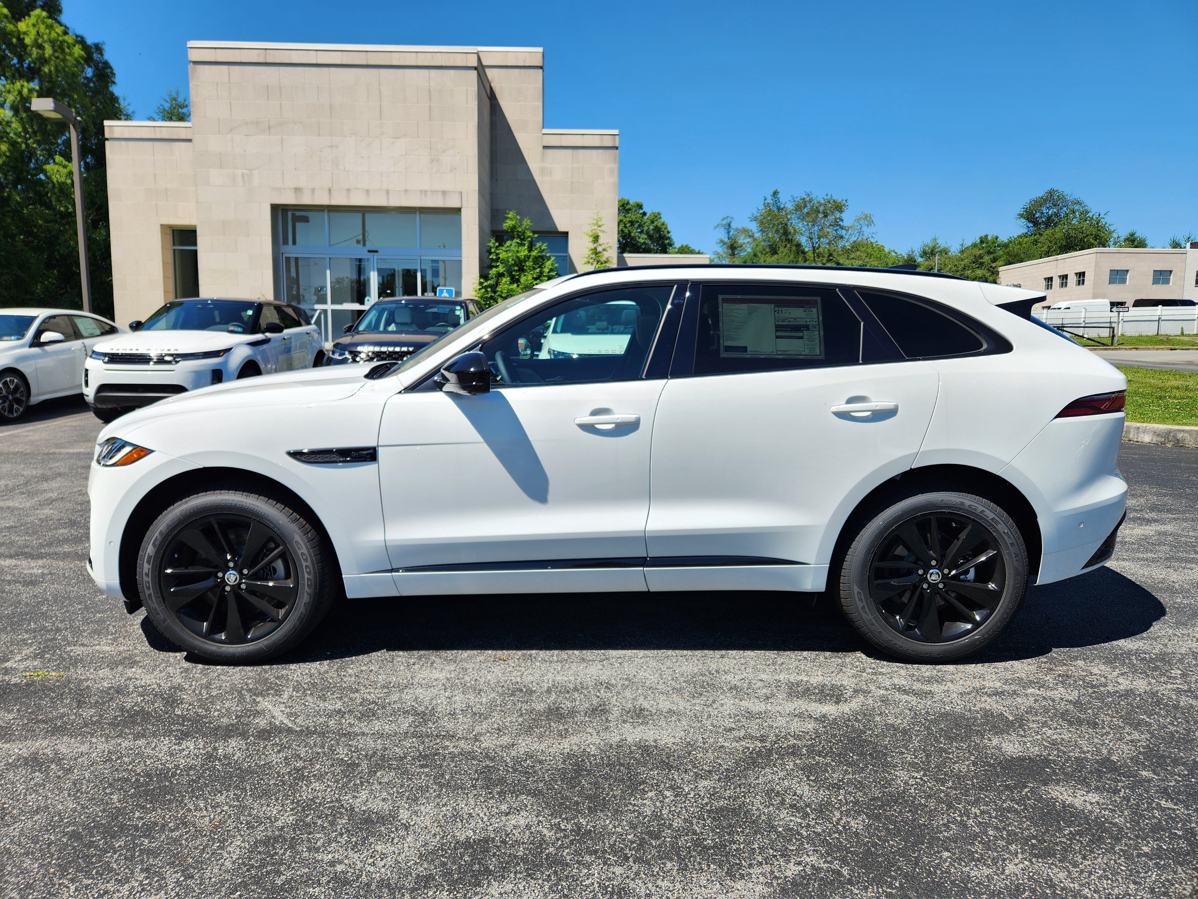 New 2026 Fuji White Jaguar P400 R-Dynamic S image 5