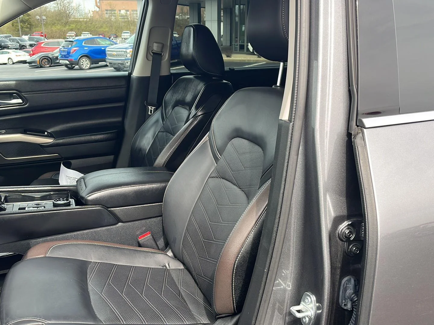 Used 2024 Gun Metallic Nissan Platinum image 19