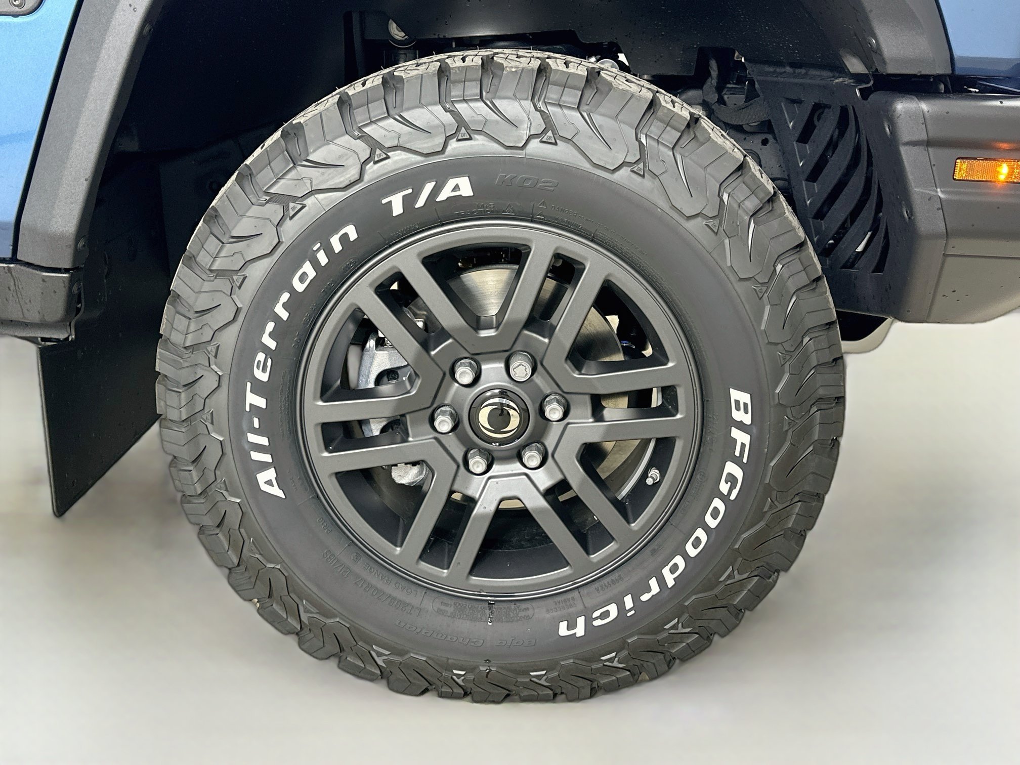 New 2026 Shale Blue Metallic INEOS Fieldmaster Edition image 10