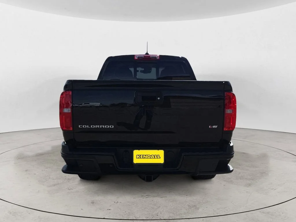 Used 2022 Black Chevrolet Z71 image 4