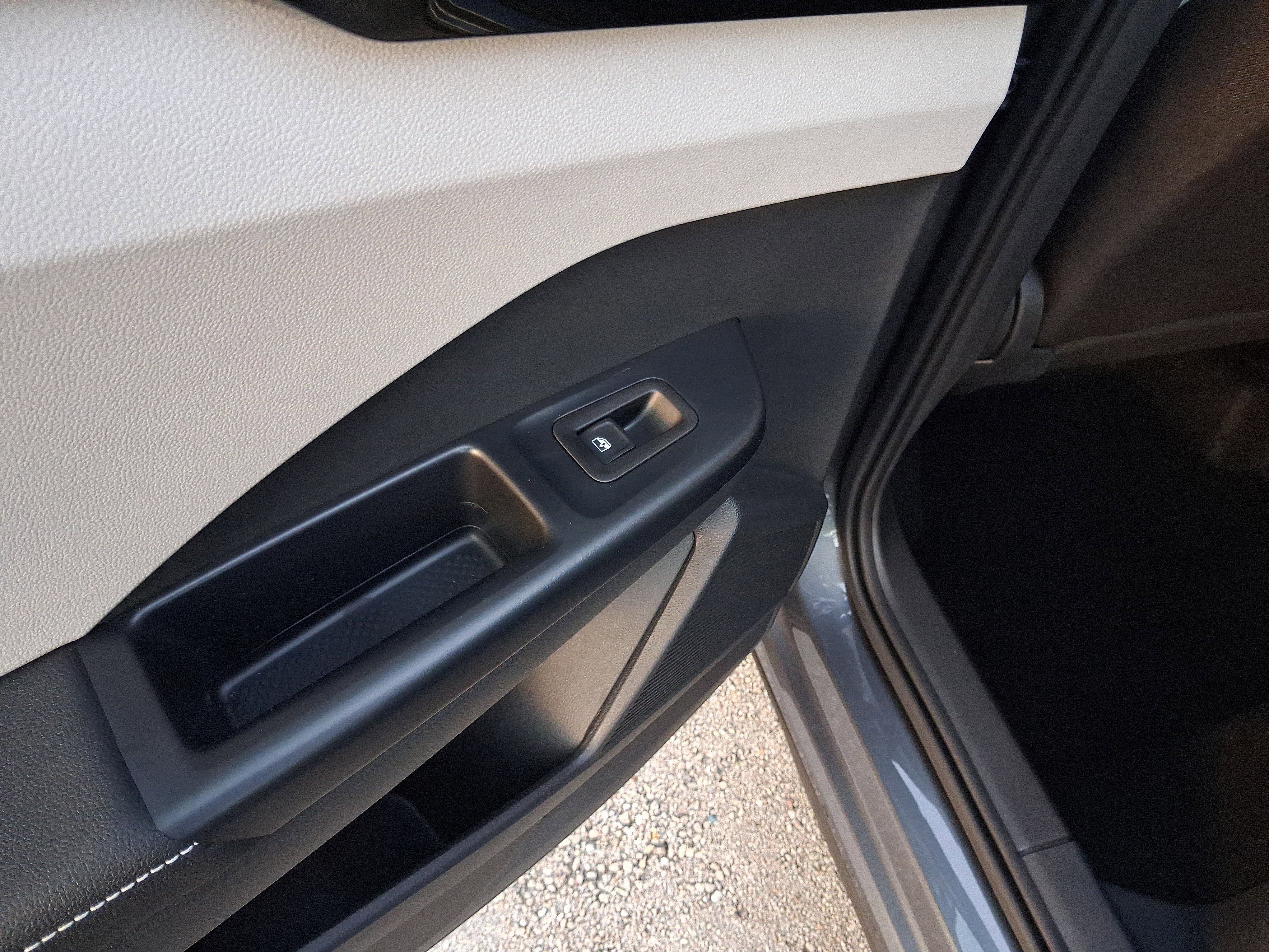 2025 Volkswagen Taos S - Photo 12