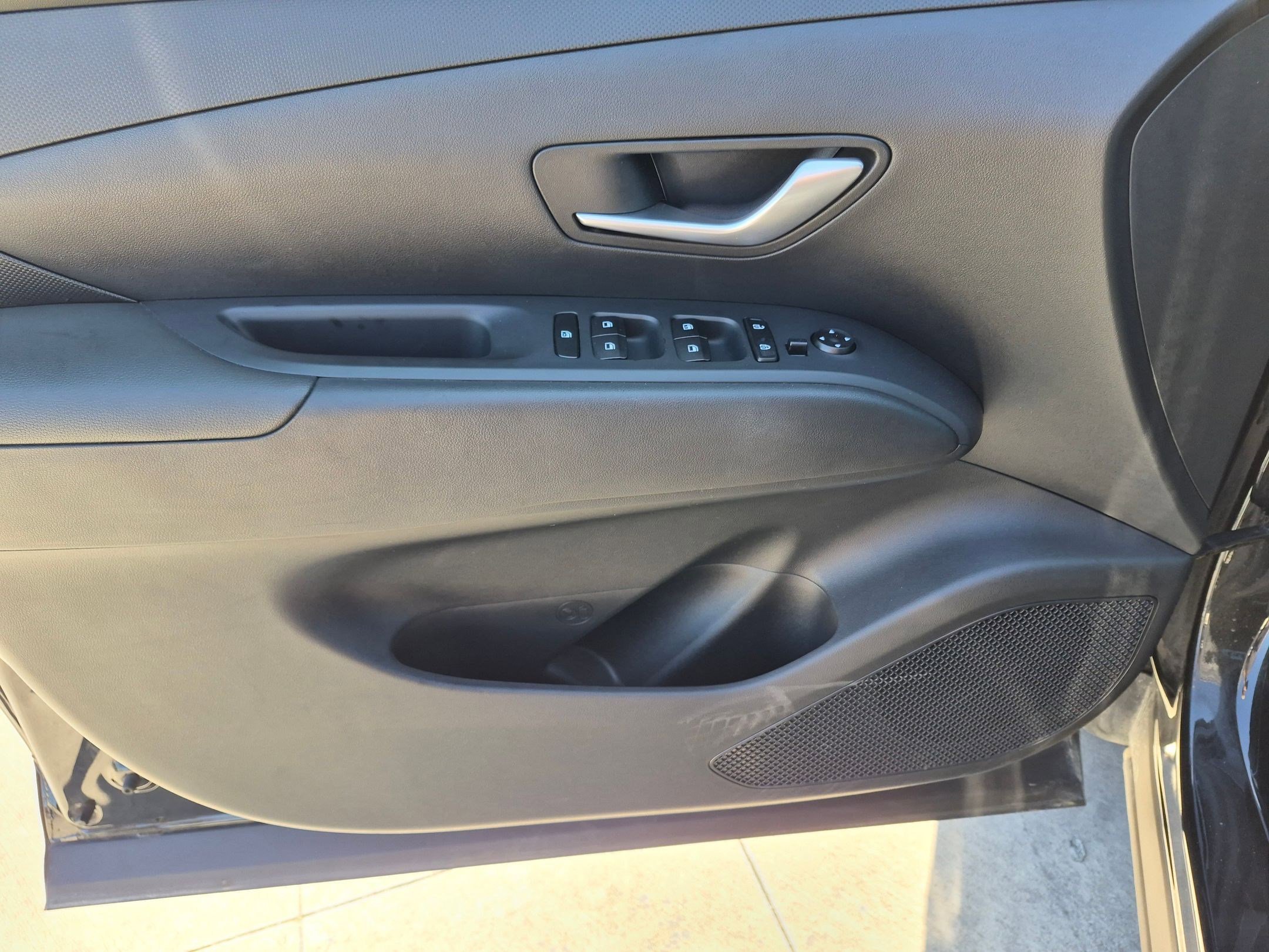 2023 Hyundai Santa Cruz SE - Photo 13