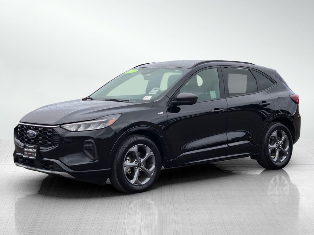 Used 2023 Agate Black Metallic Ford ST-Line image 5
