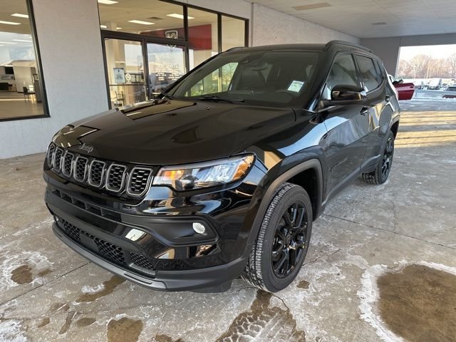 New 2026 Diamond Black Crystal Pearlcoat Jeep Latitude image 2