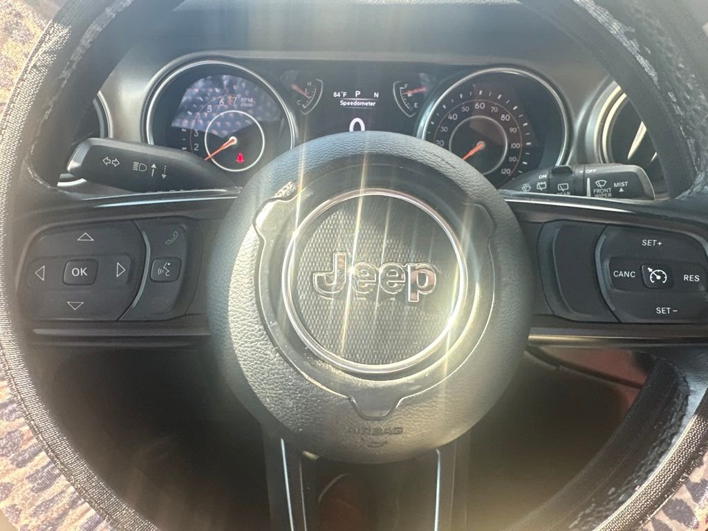 Used 2018 Red Jeep Unlimited Sport S image 11