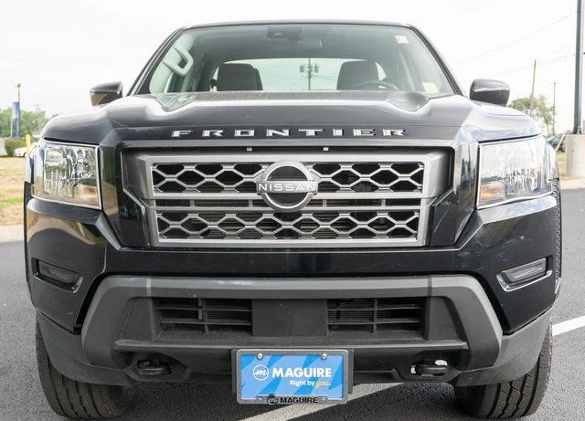 Used 2022 Black Nissan SV image 3