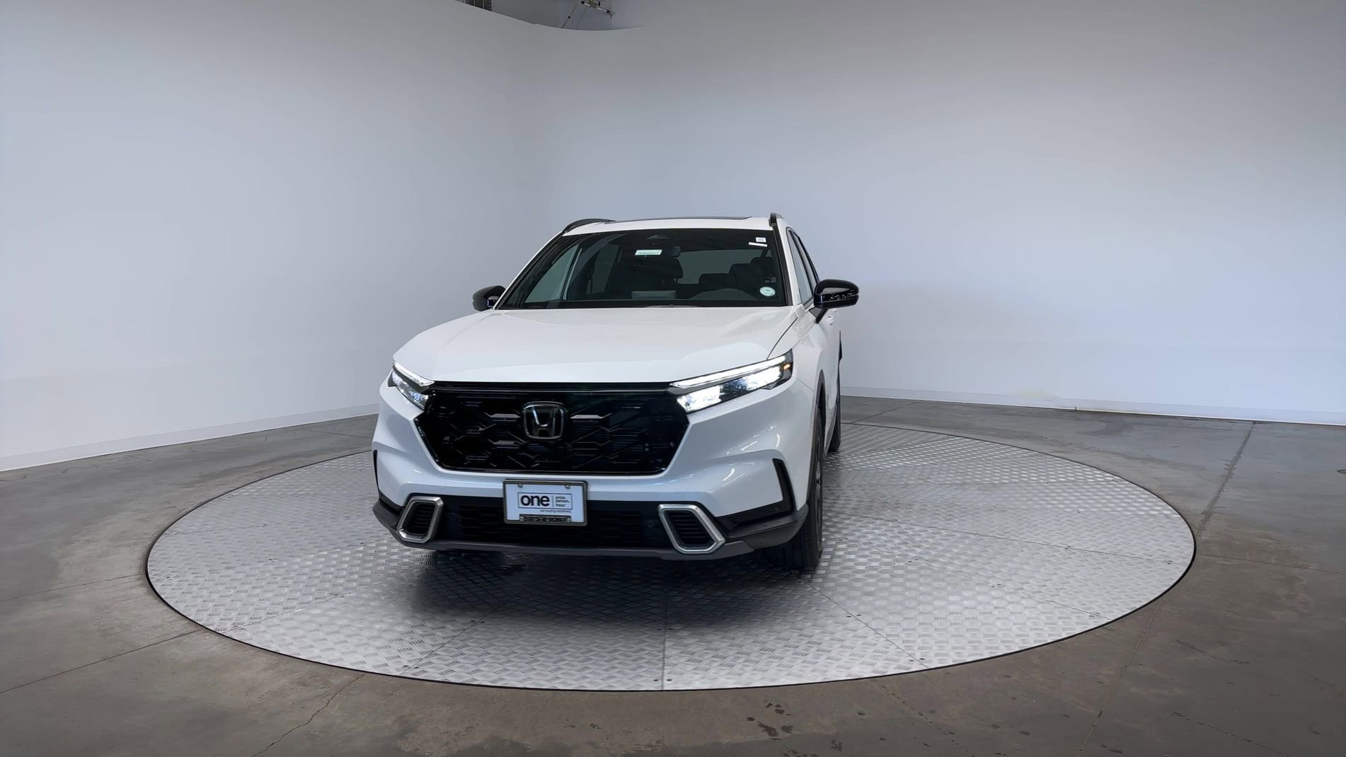 New 2026 Platinum White Pearl Honda Sport Touring image 6