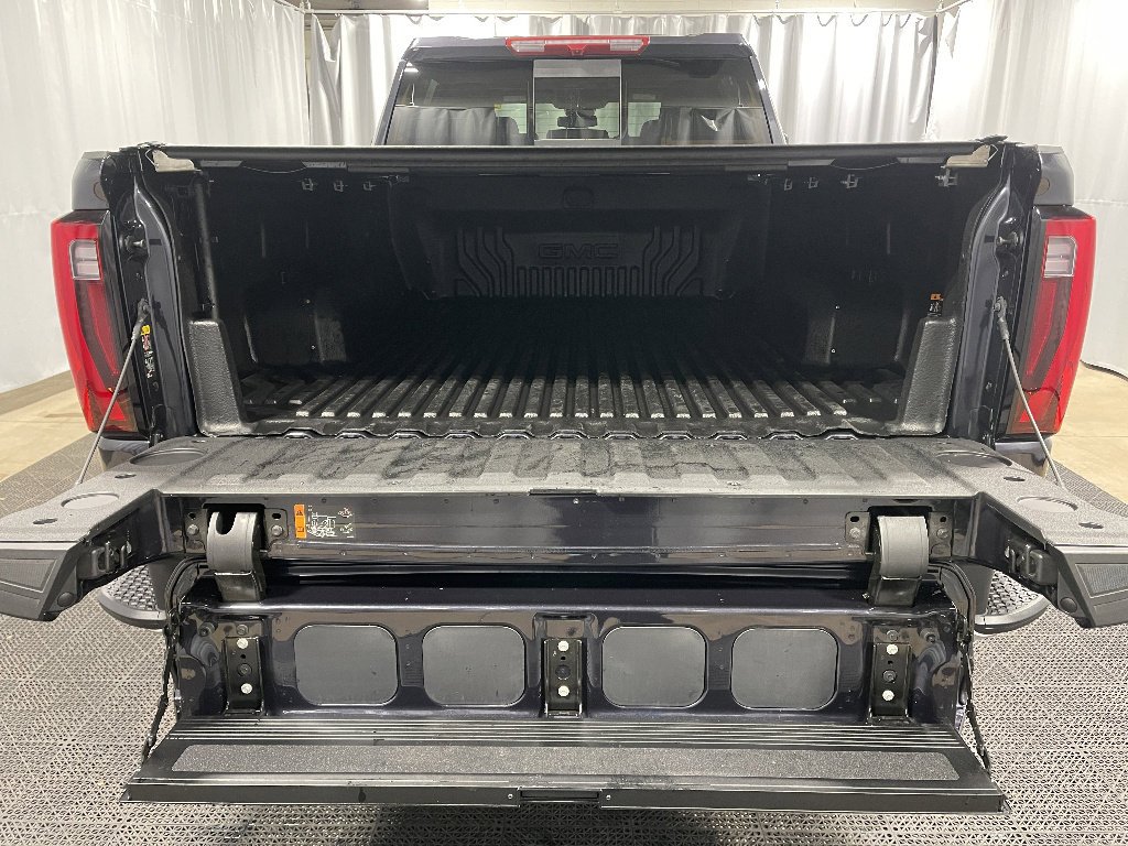 2025 GMC Sierra 2500HD SLT - Photo 11