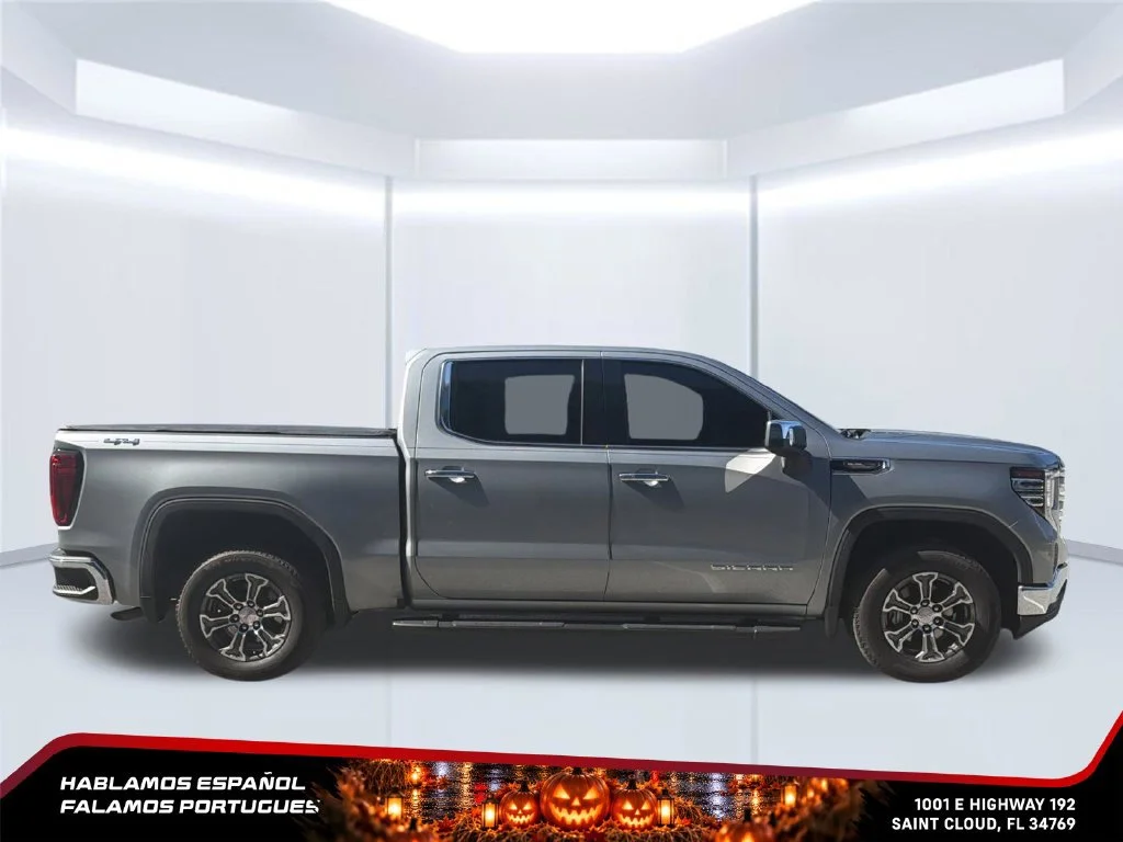 Used 2024 Sterling Metallic GMC SLT image 9
