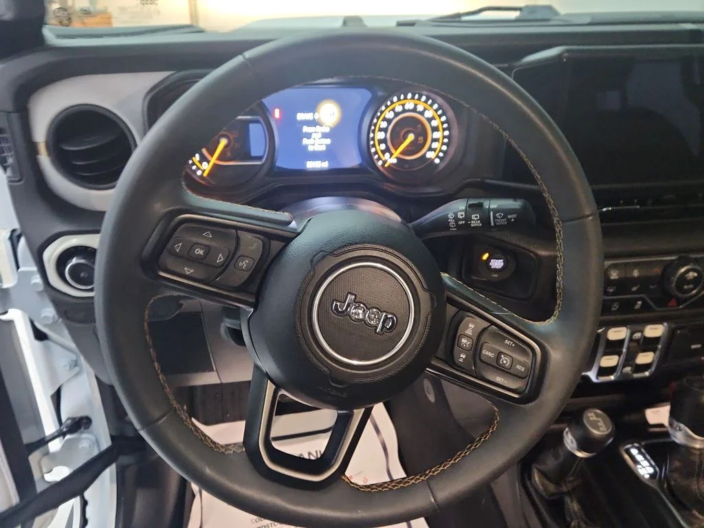 Used 2024 White Jeep Sport S image 18