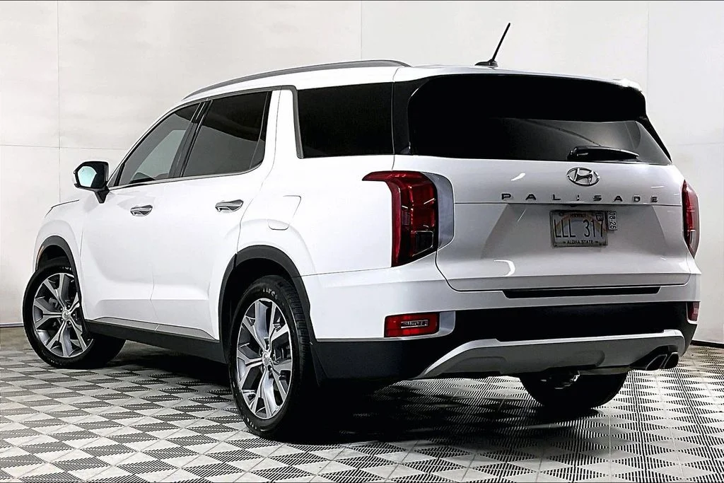 Used 2021 White Hyundai SEL image 13