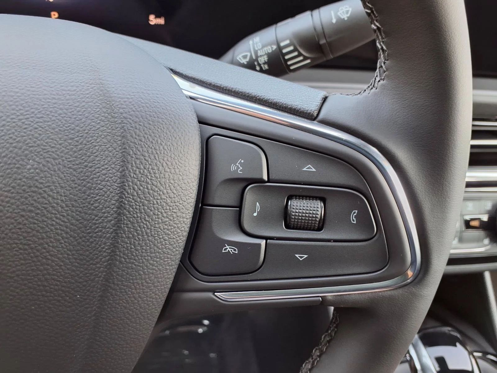 2026 Buick Envista Sport Touring - Photo 10