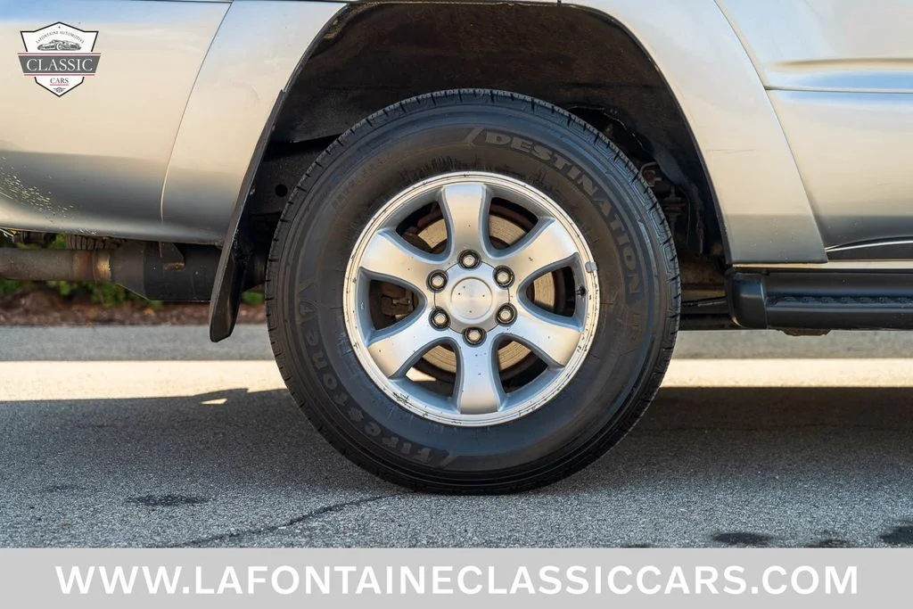 Used 2003 Silver Toyota SR5 Sport image 26