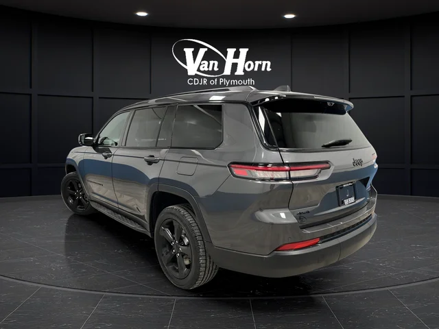 Used 2024 Baltic Gray Metallic Clearcoat Jeep Limited image 5
