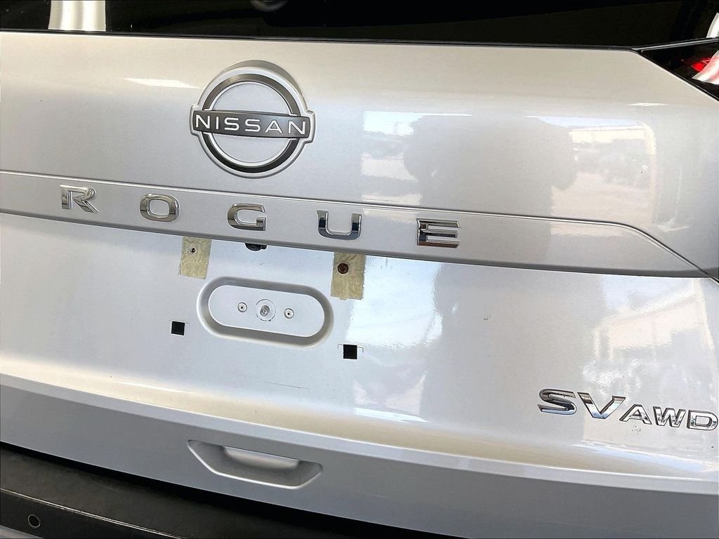 Used 2023 Silver Nissan SV image 28