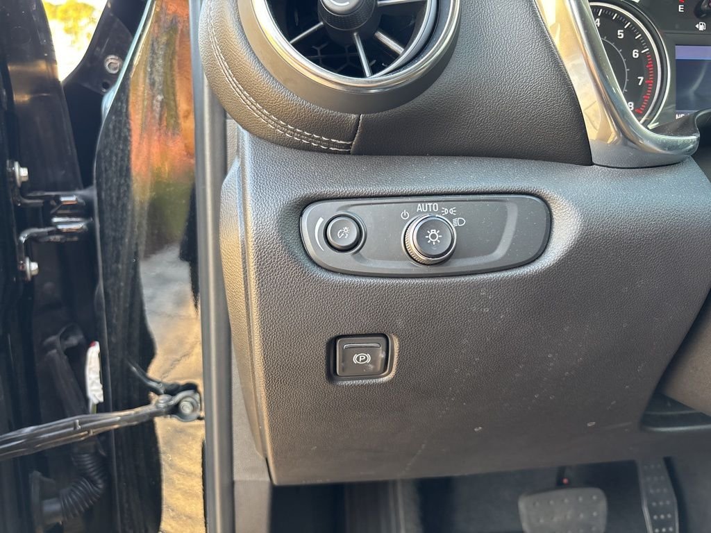 Used 2025 Black Chevrolet LT image 38