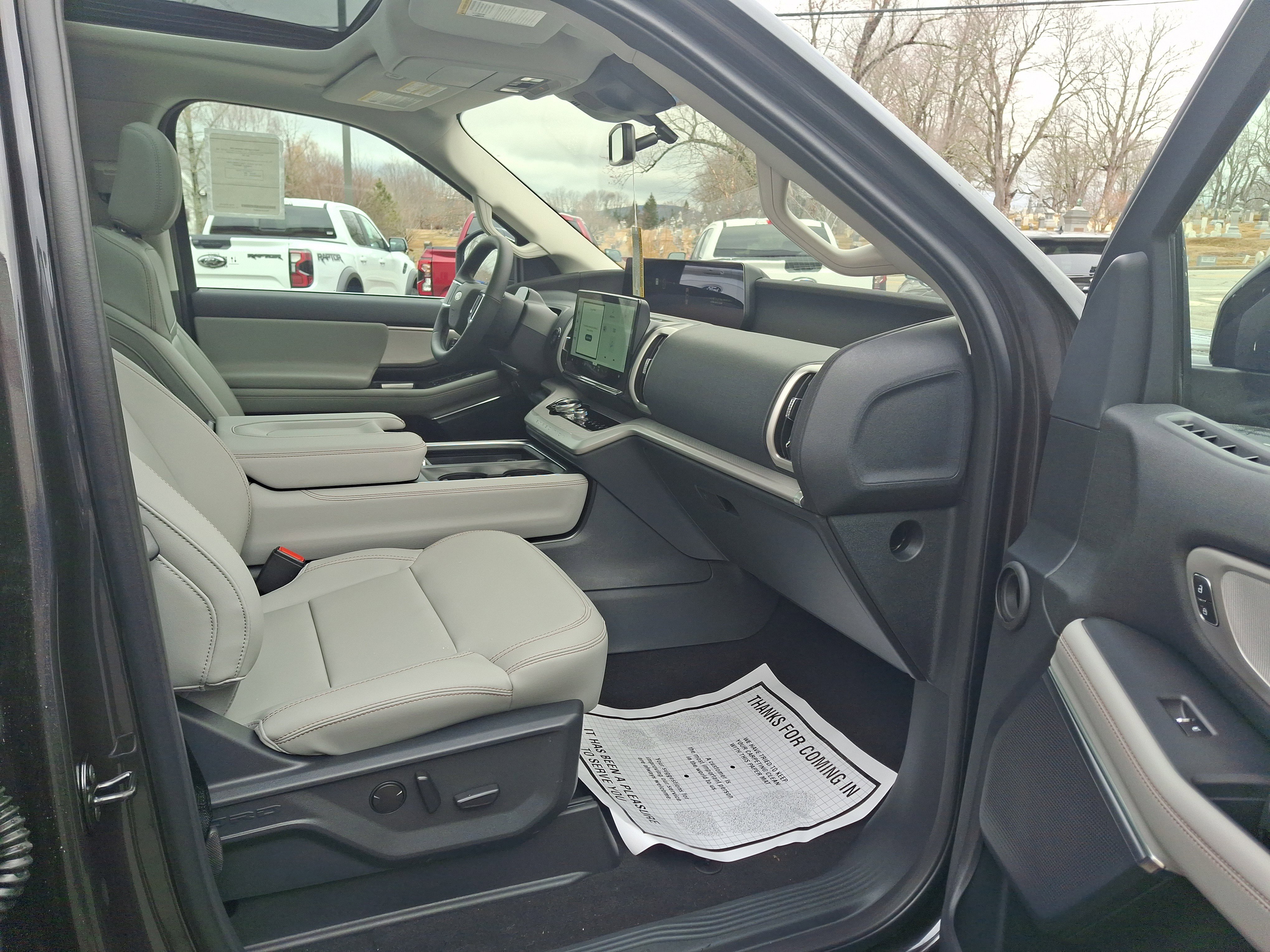 2025 Ford Expedition Active - Photo 30
