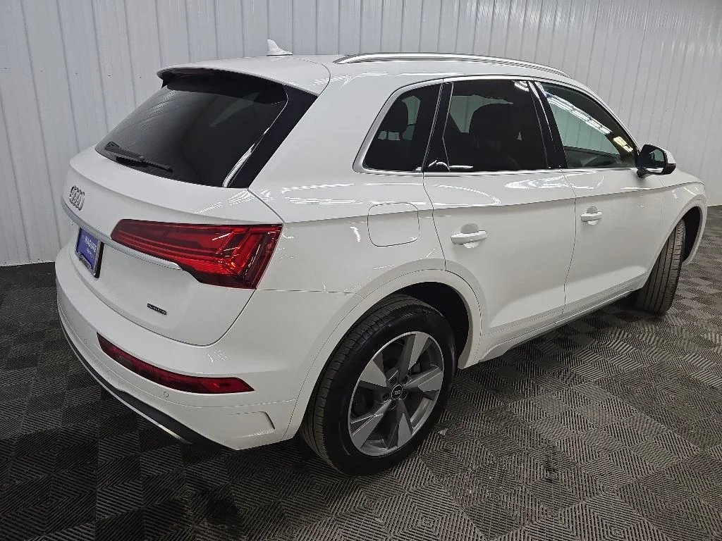 Used 2023 White Audi 40 Premium image 10