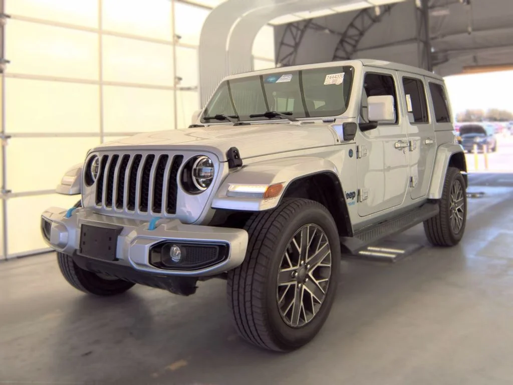 Used 2022 Silver Jeep Unlimited Sahara 4xe image 1