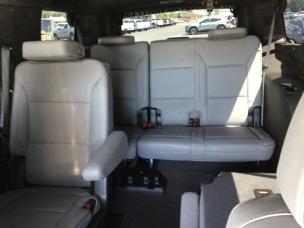 Used 2024 Onyx Black GMC SLT image 11