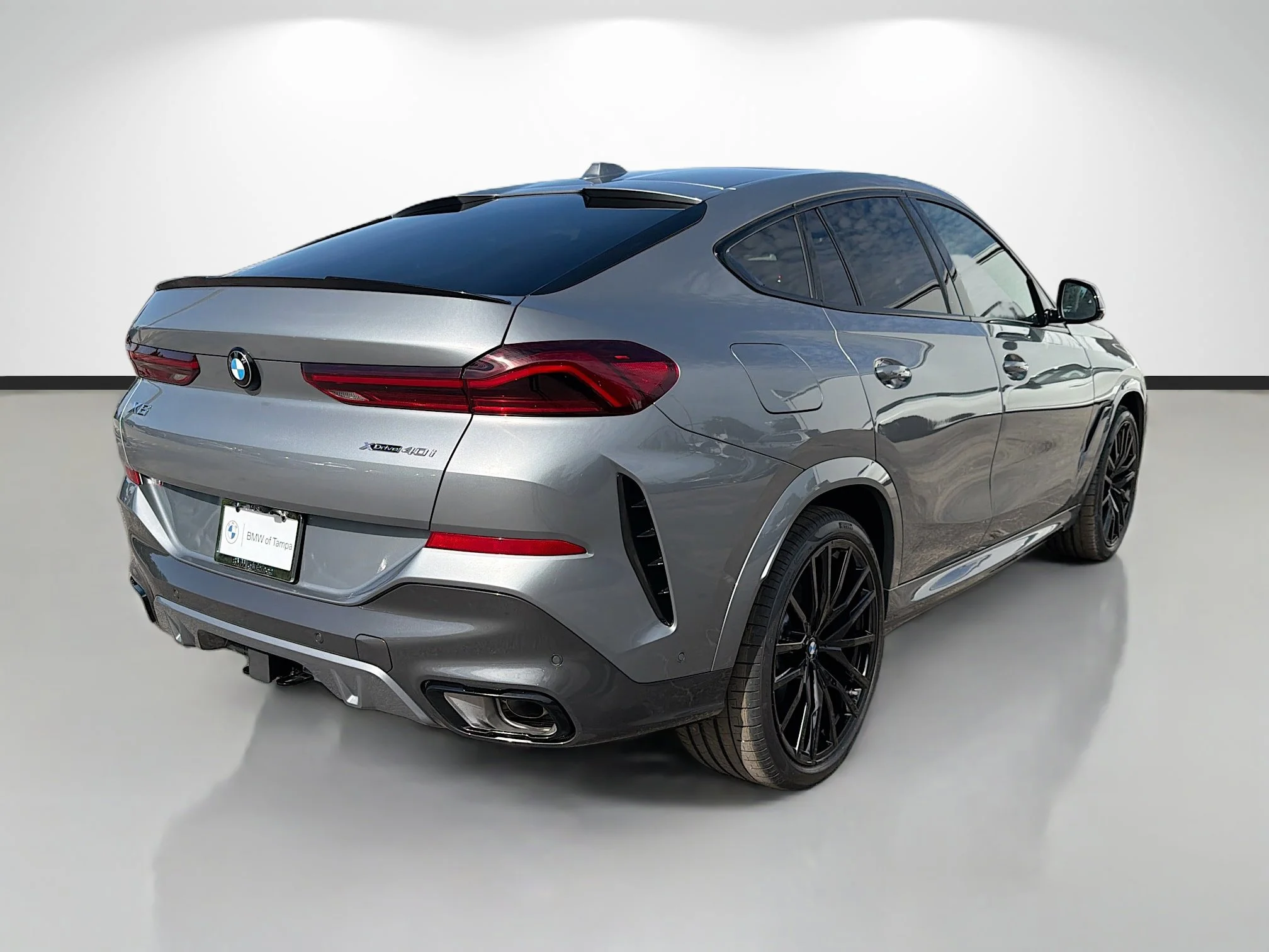 New 2027 Skyscraper Grey Metallic BMW xDrive40i image 3