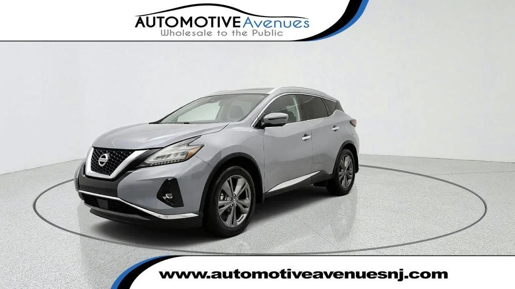 Used 2021 Boulder Gray Pearl Nissan AWD Platinum image 1