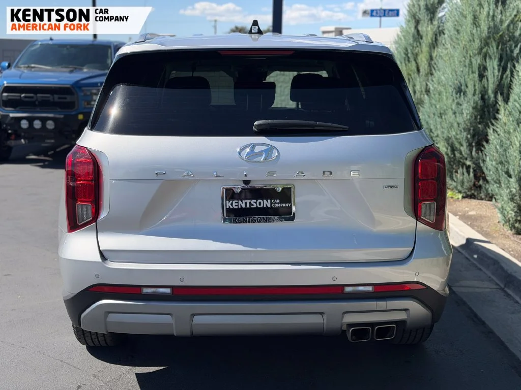 Used 2025 Silver Hyundai SEL image 6