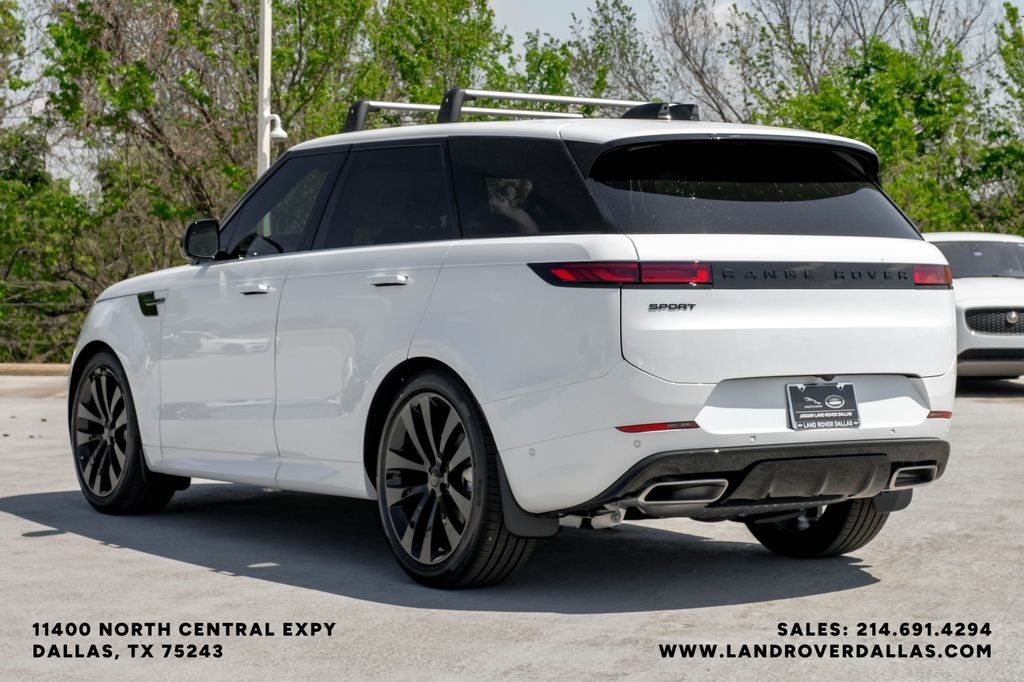 New 2026 Ostuni Pearl Wht Prem Met Land Rover Dynamic SE image 10