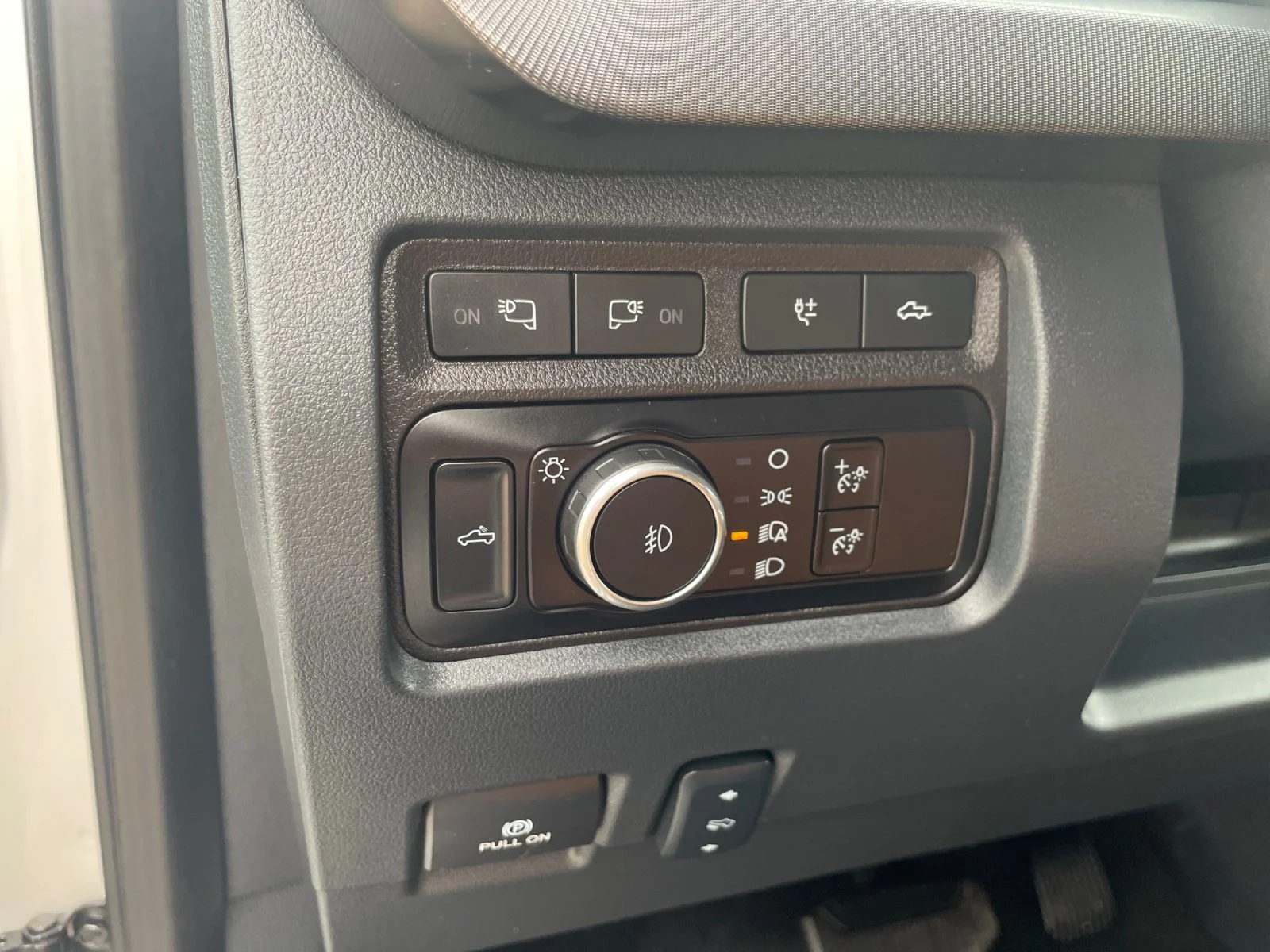 Used 2024  Ford PLATINUM SuperCrew image 16