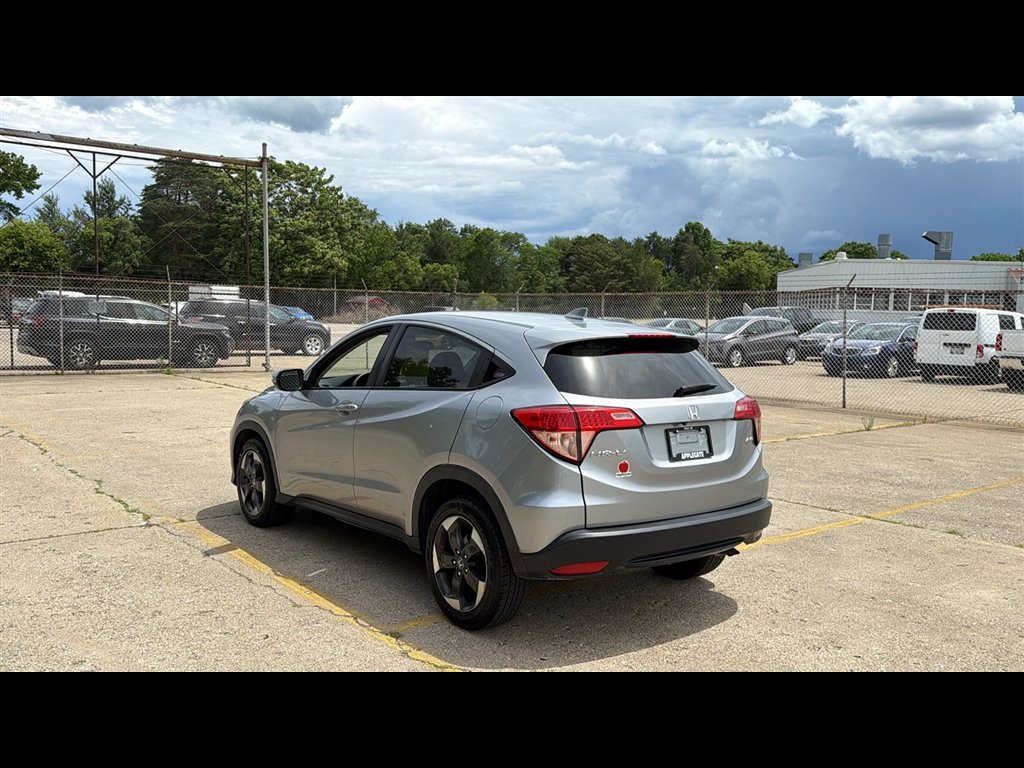 Used 2018  Honda EX image 4