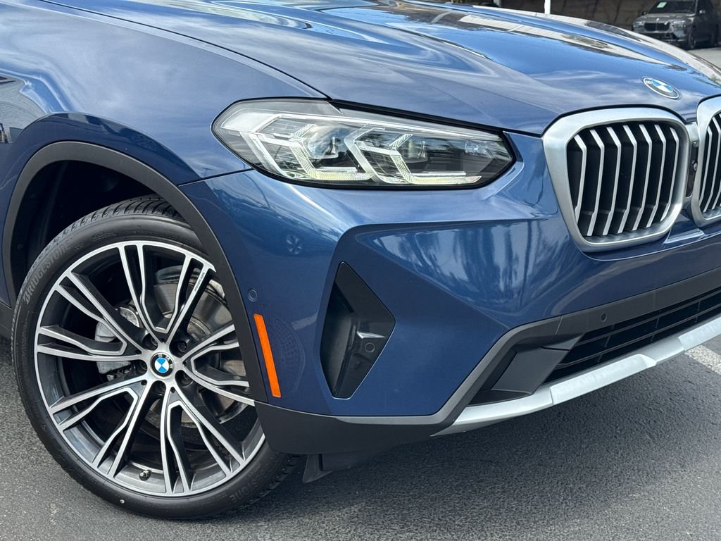 Used 2024 Phytonic Blue Metallic BMW xDrive30i image 6