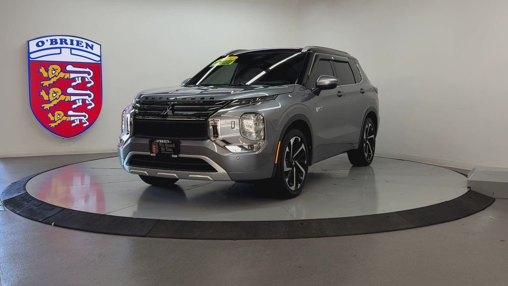 Used 2024  Mitsubishi SEL image 9
