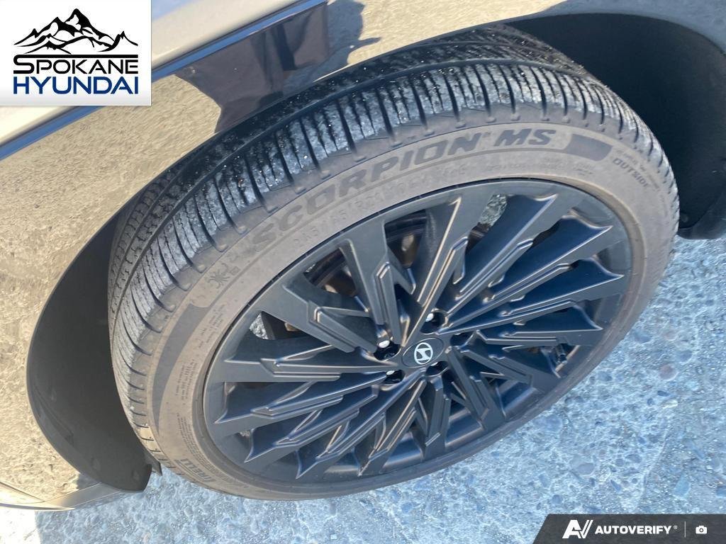Certified Used 2025 Shimmering Silver Hyundai Calligraphy image 11