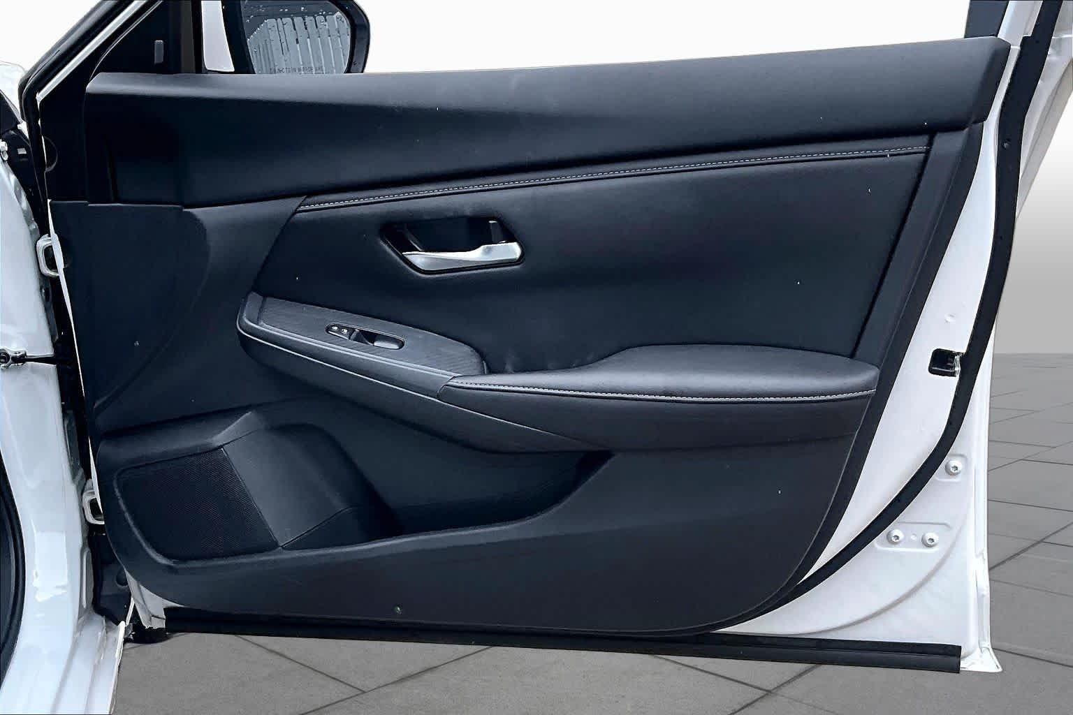 Used 2025 Fresh Powder Nissan SV image 21