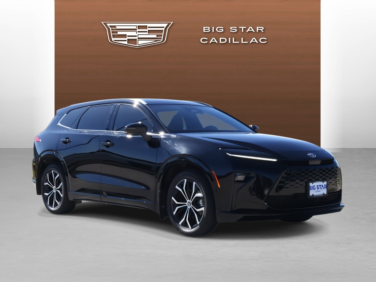 2025 Toyota Crown Signia XLE - Photo 6