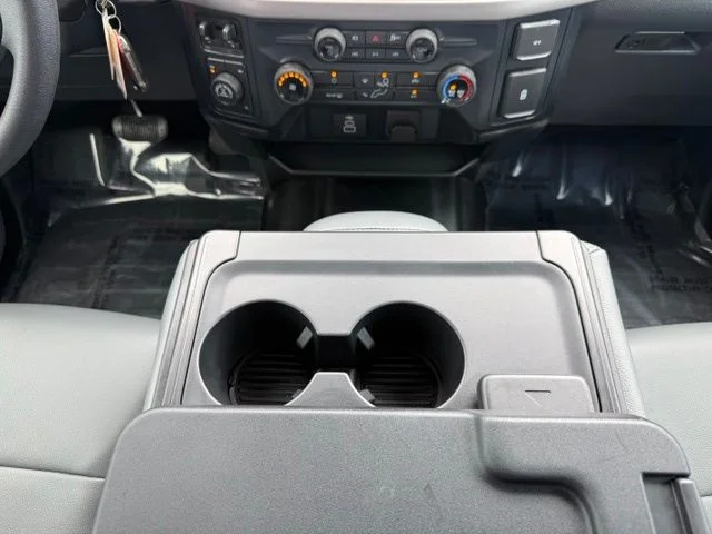Used 2025 Silver Ford XL image 25