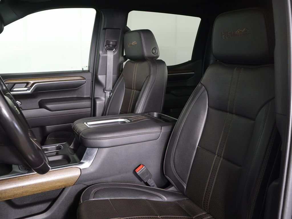 Used 2022 Black Chevrolet High Country image 27