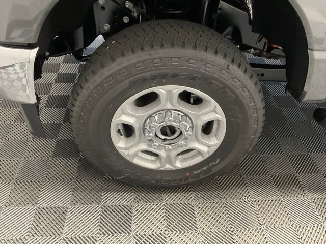 New 2026 Carbonized Gray Metallic Ford F-350® XLT image 29