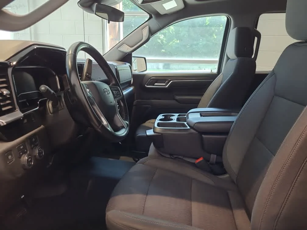 2023 Chevrolet Silverado 1500 RST - Photo 12