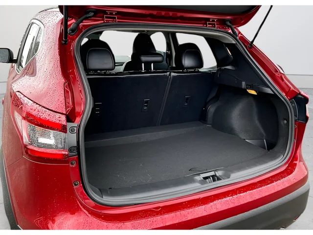 Used 2022 Red Nissan SL image 25