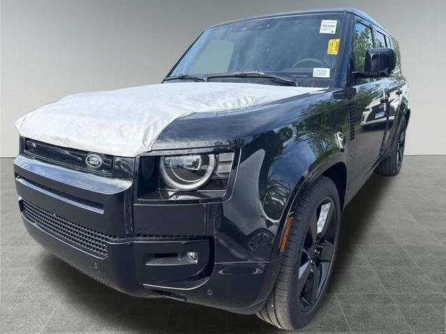 2026 Land Rover Defender 130 X-Dynamic SE P400's photo