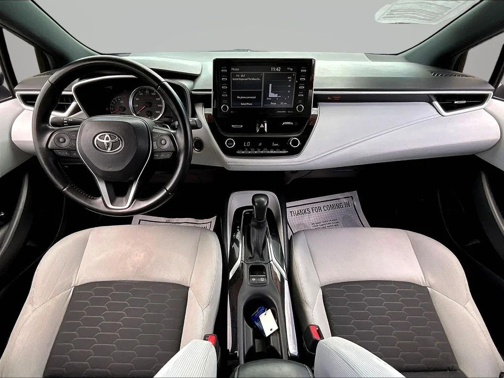 Used 2019 Midnight Black Metallic Toyota SE image 7