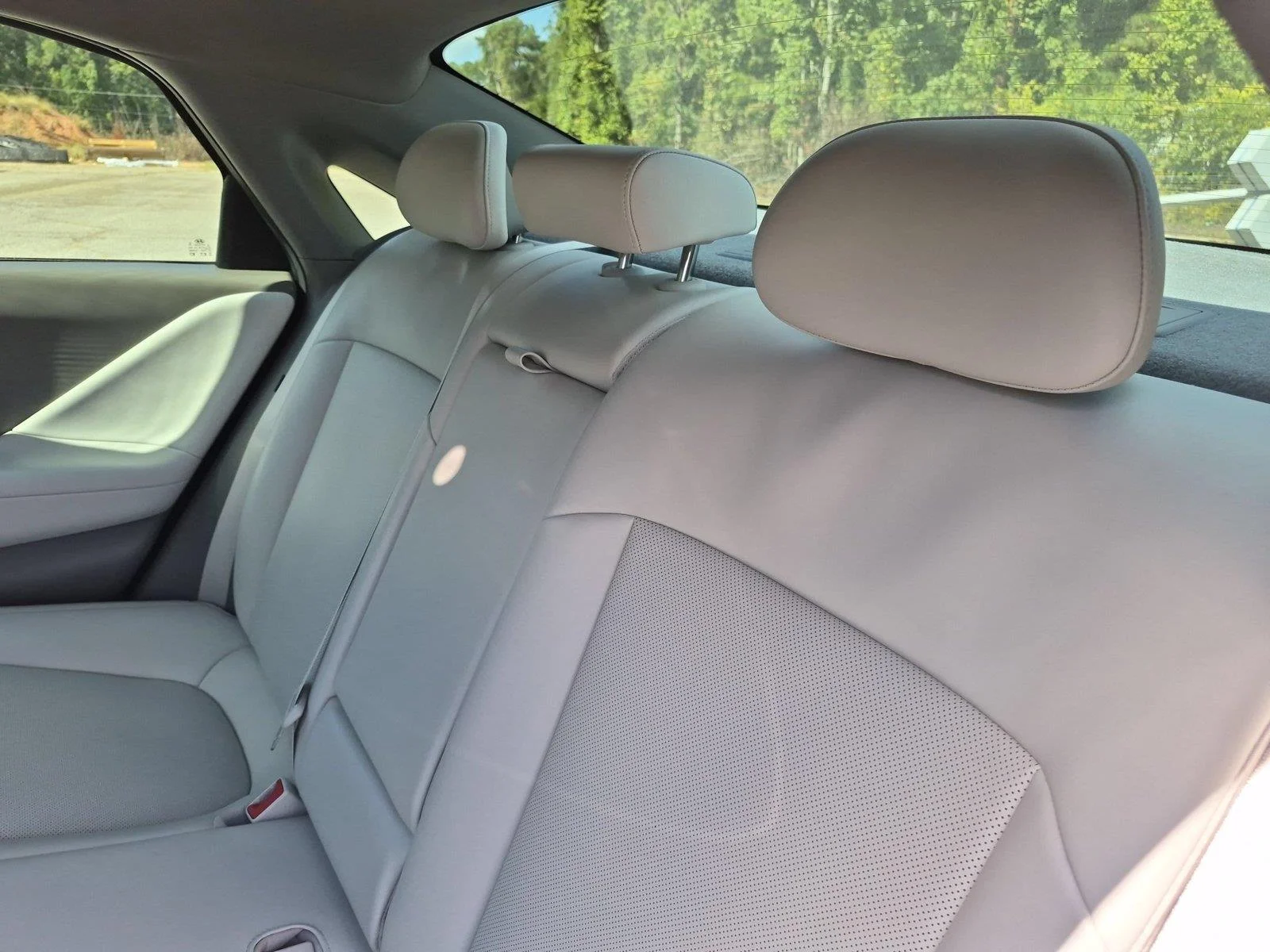 Used 2024 Serenity White Hyundai SEL image 30