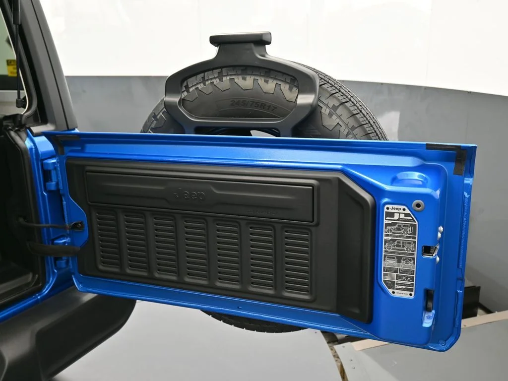 New 2026 Hydro Blue Pearl-Coat Exterior Paint Jeep Sport image 36
