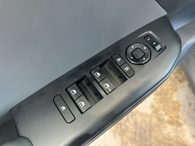 New 2026 Interstellar Gray Kia LXS image 17