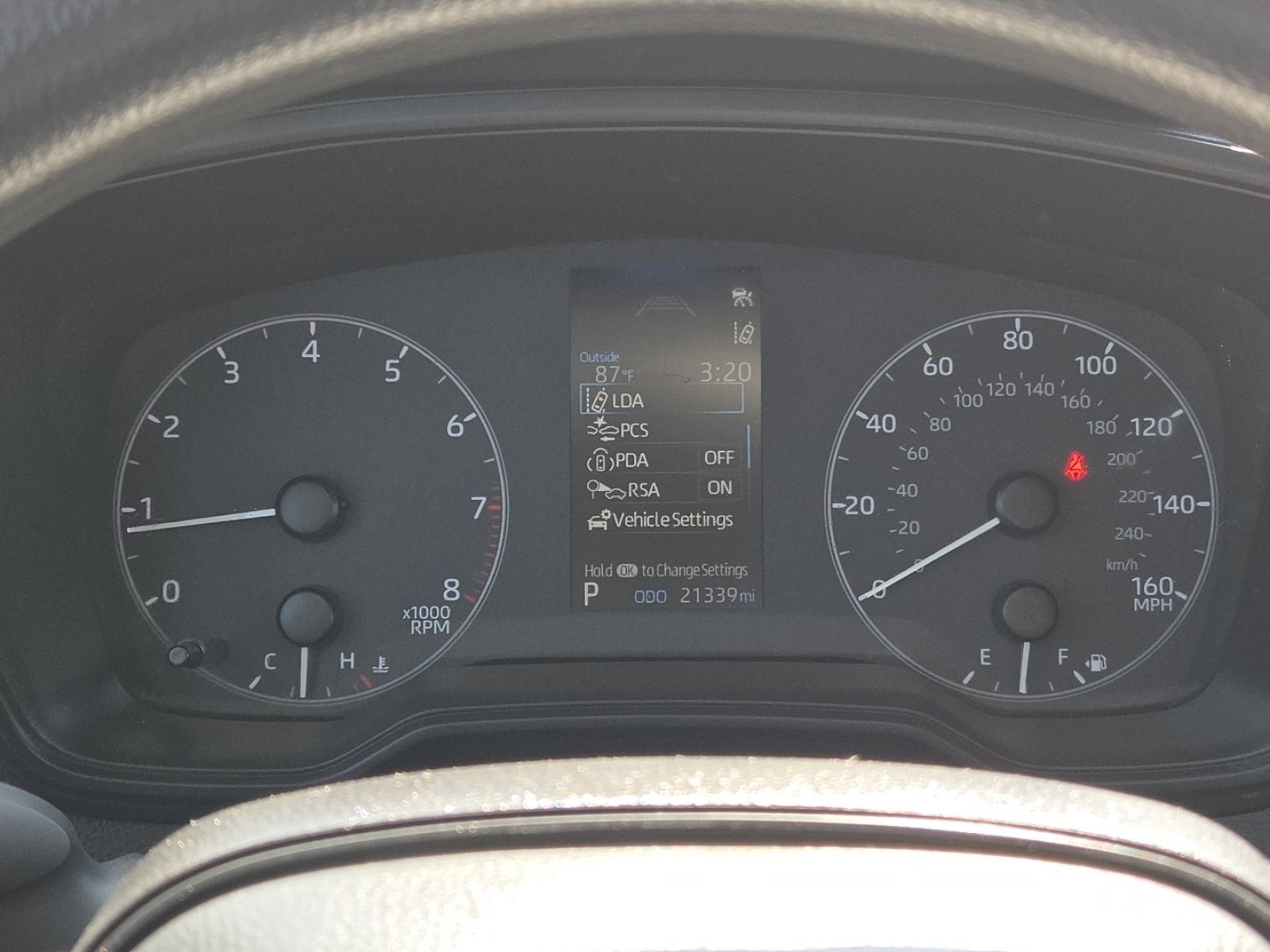 2024 Toyota Corolla LE - Photo 24